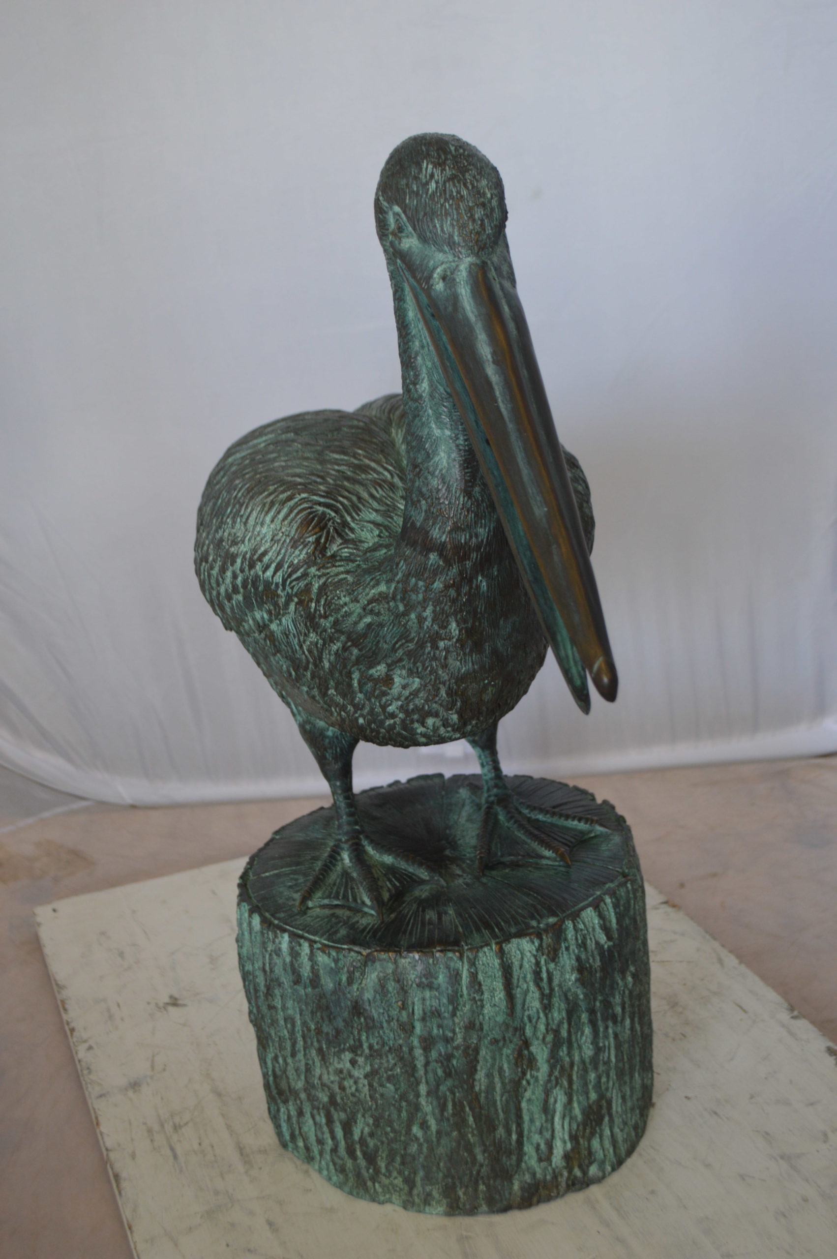 Nifao Pelican on a Tree Stump fountain bronze statue - Size: 30"L x 16"W x 46"H. - image 5
