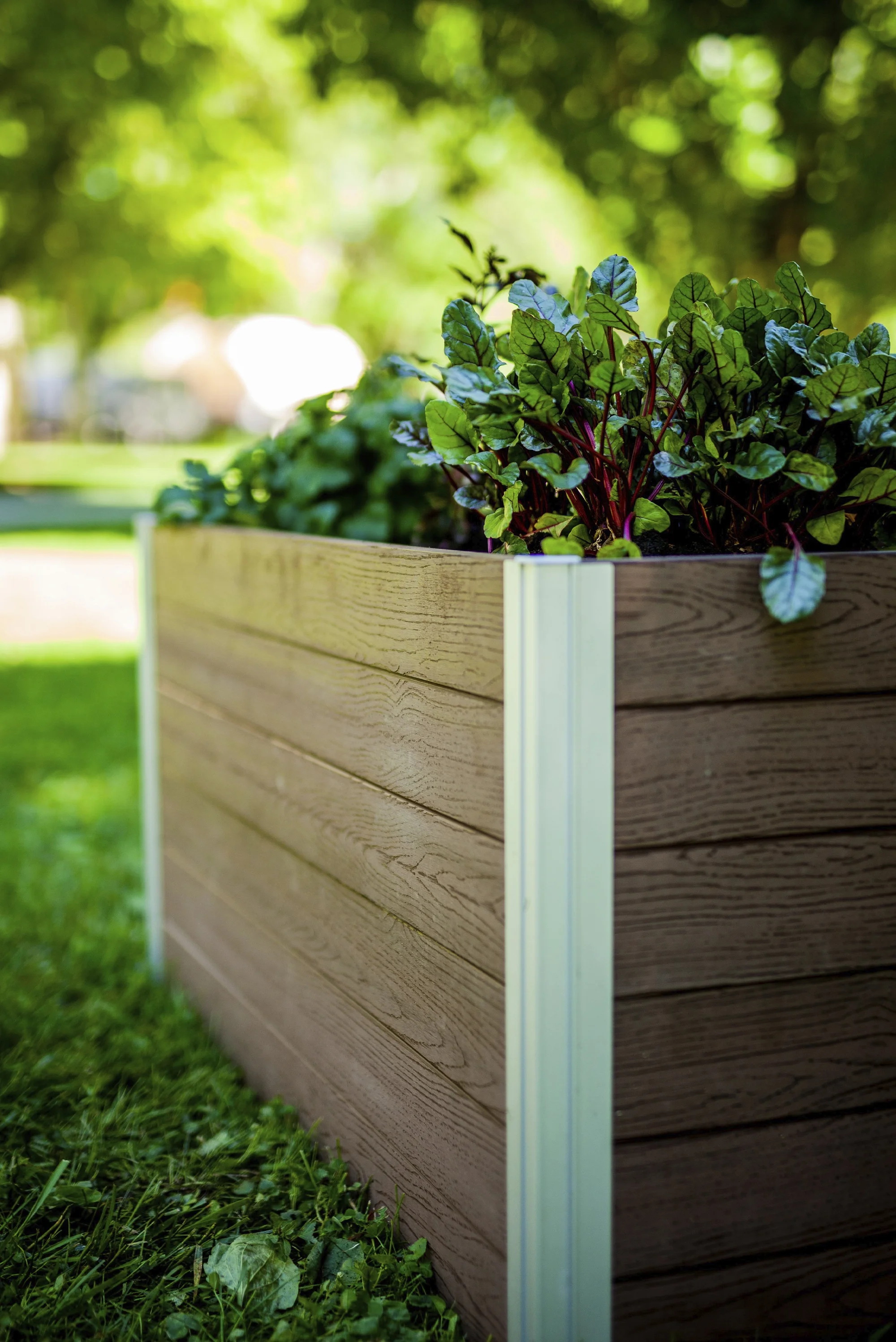 Vita Urbana 4'L x 4'W x 22"H Vinyl Keyhole Composting Garden, Espresso Brown, VT17501 - image 4