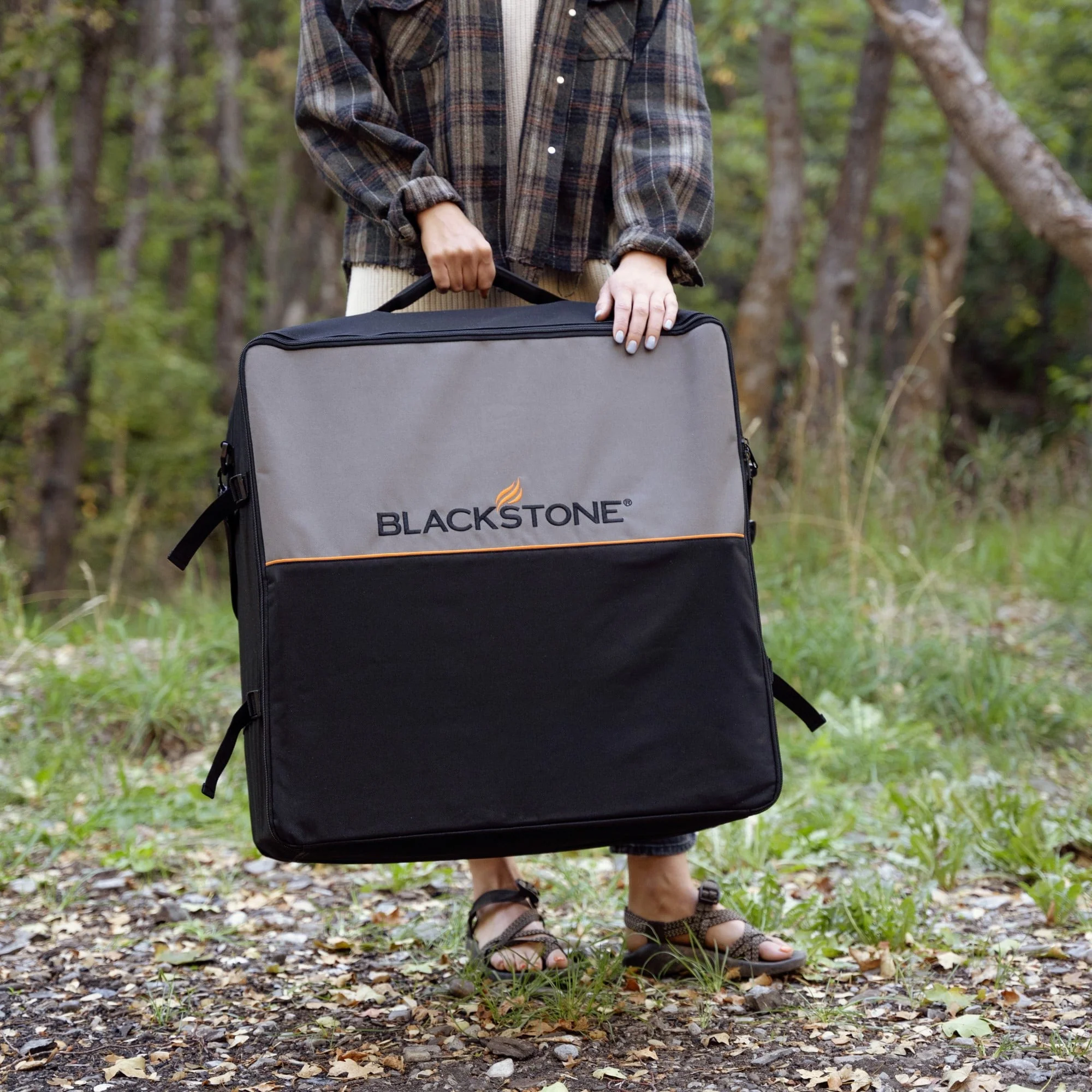 Blackstone 22" Tabletop Griddle Carry Bag with Adjustable Strap - 23.8 in L x 25 in W x 13.2 in H - image 6