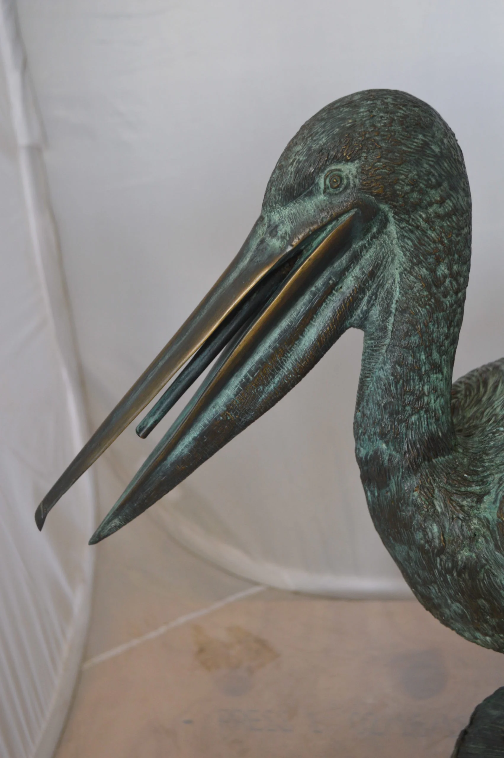 Nifao Pelican on a Tree Stump fountain bronze statue - Size: 30"L x 16"W x 46"H. - image 7