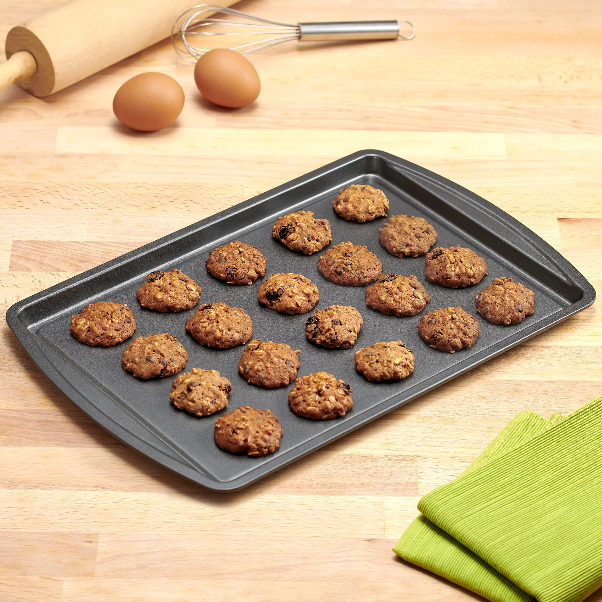 Mainstays 3PC Nonstick Cookie Set, 11.2" x 17.2", 10.2" x 15.2", 9.2" x 13.2", Gray - image 3