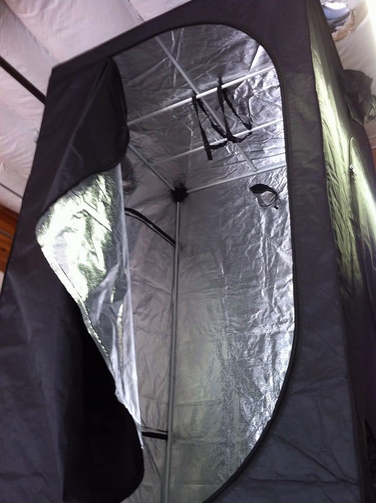 Bay Hydro 4' x 4' x 6.5' Grow Tent - image 1