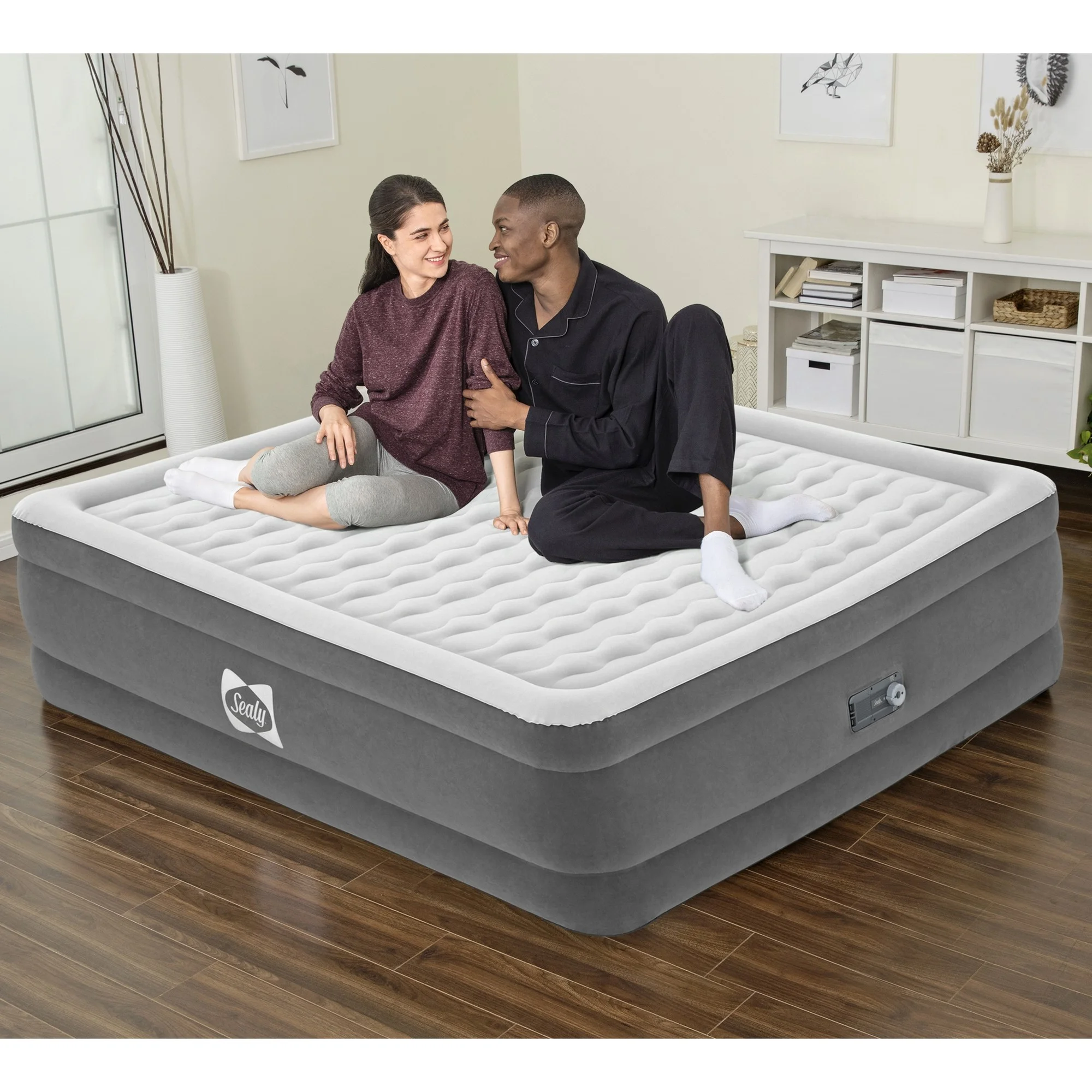 SEALY Tritech Air Mattress King Built-in AC Pump 80" x 76" x 22" - image 7